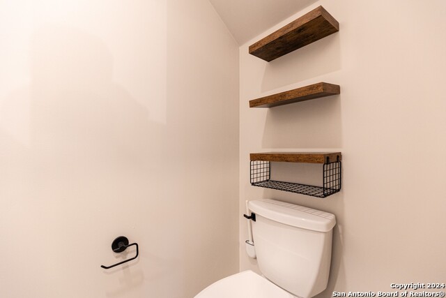 130 Rose Ln Property Photo 12
