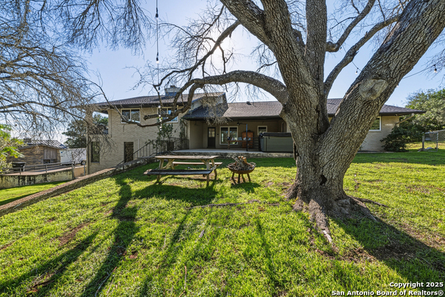 21 Royal Crst Property Photo 33