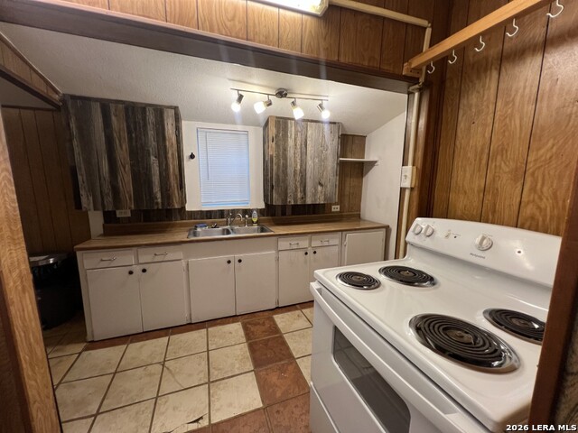 9676 Hildebrandt Rd Property Photo 5