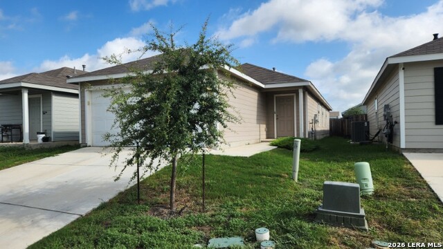13869 Llama Pl Property Photo 2