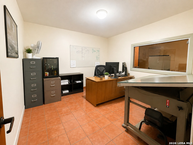 3716 S Presa Property Photo 7