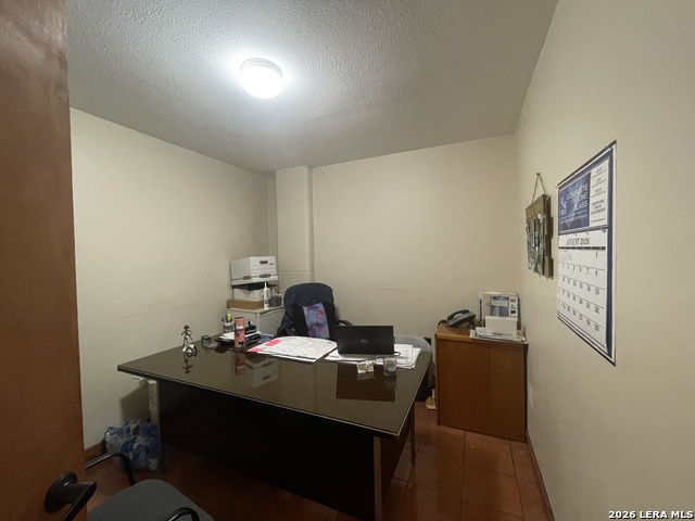 3716 S Presa Property Photo 8