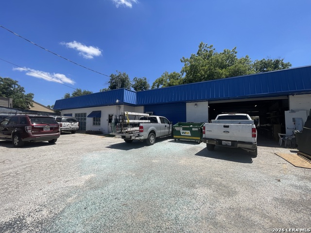 3716 S Presa Property Photo 13