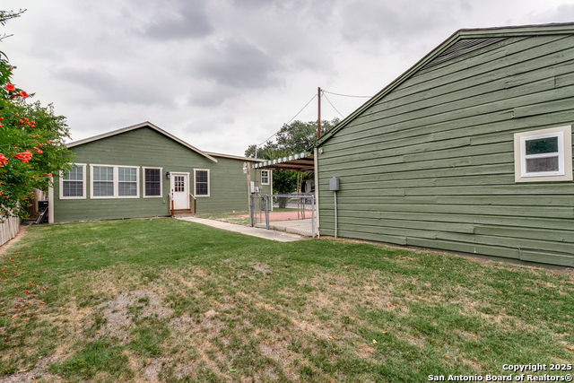 1004 Edison Dr Property Photo 22