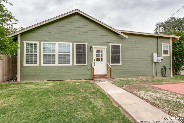 1004 Edison Dr Property Photo 23