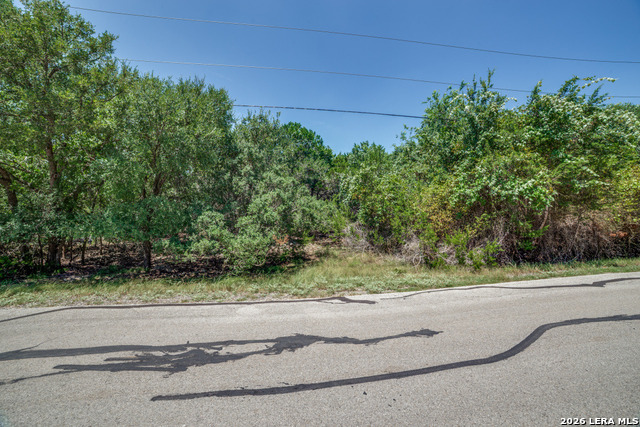 866 Deep Water Dr Property Photo 4