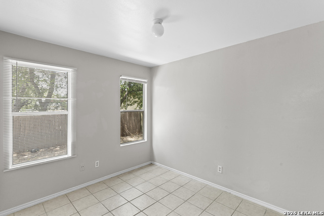 7575 Windsor Oaks Property Photo 21
