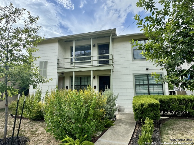 433 W Hollywood Ave Property Photo 3
