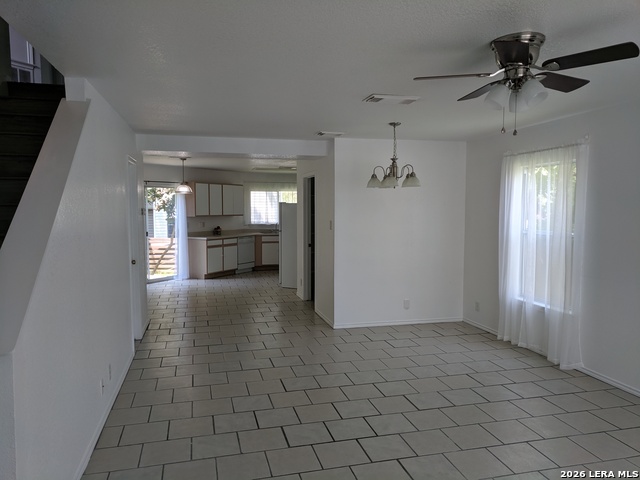 19 Fannin Post Property Photo 2