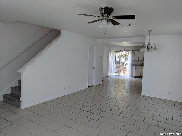 19 Fannin Post Property Photo 3