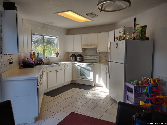 19 Fannin Post Property Photo 28