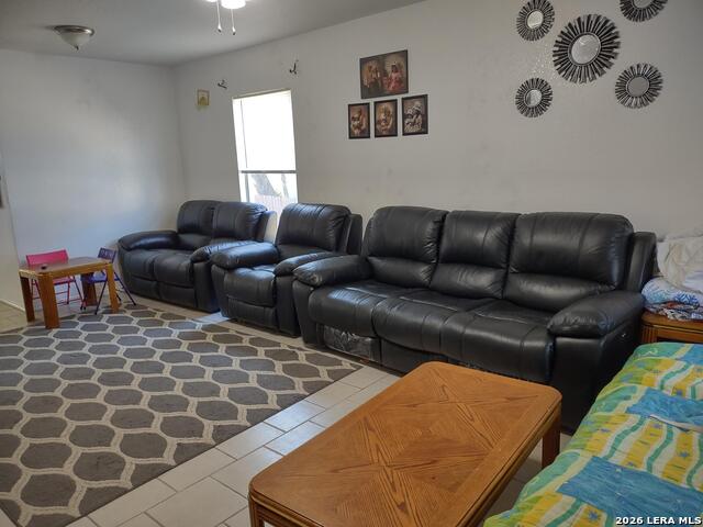19 Fannin Post Property Photo 31