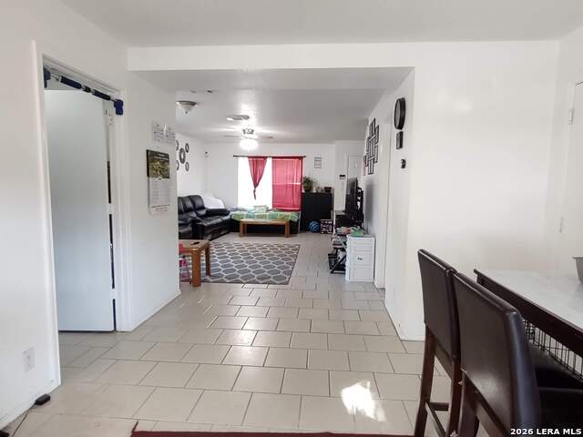 19 Fannin Post Property Photo 36