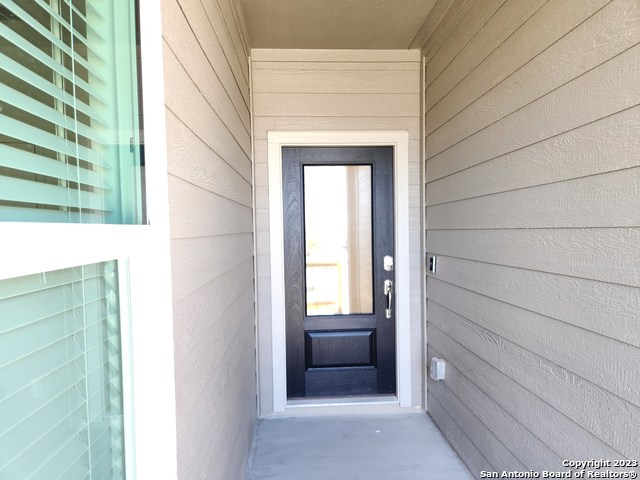 13907 Sickle Ridge Property Photo 3