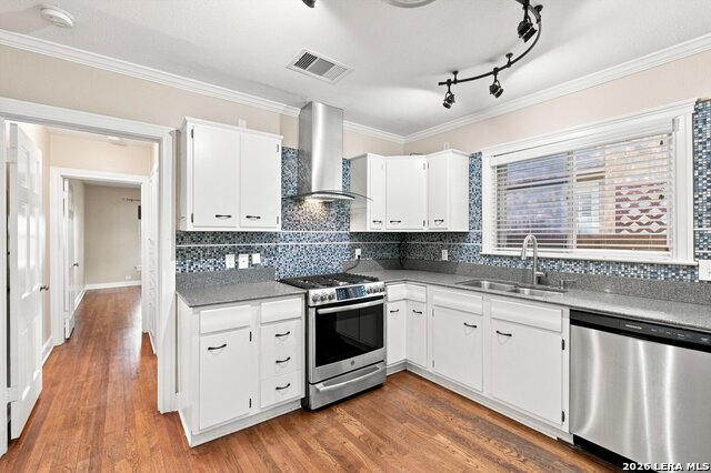 167 E Edgewood Pl Property Photo 9