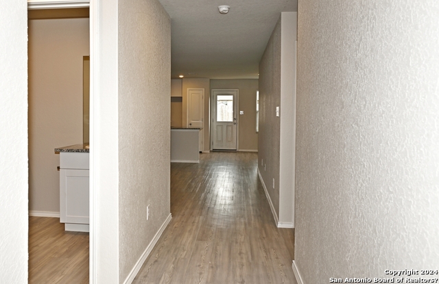 7927 Dovers Den Property Photo 5