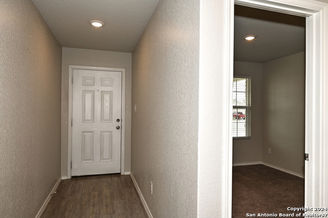 7927 Dovers Den Property Photo 6