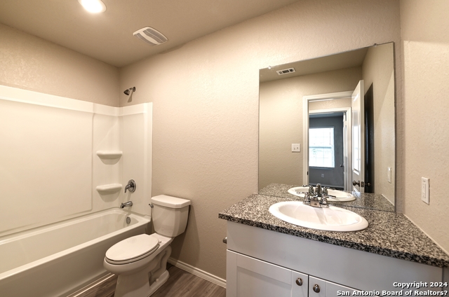 7927 Dovers Den Property Photo 7