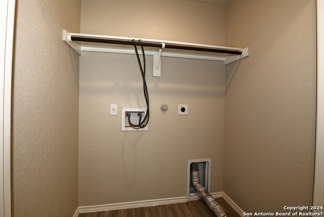 7927 Dovers Den Property Photo 11
