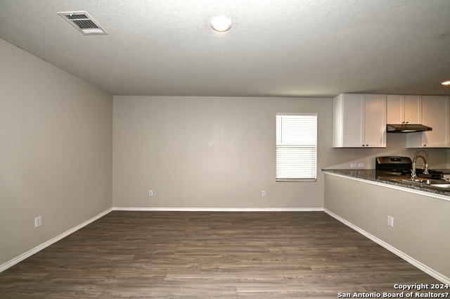 7927 Dovers Den Property Photo 15
