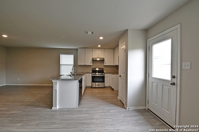 7927 Dovers Den Property Photo 19