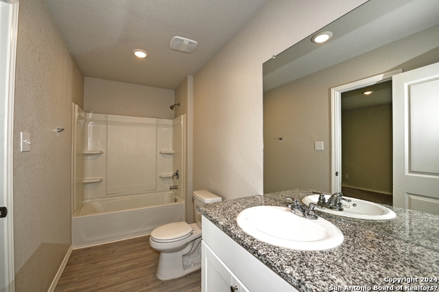 7927 Dovers Den Property Photo 29