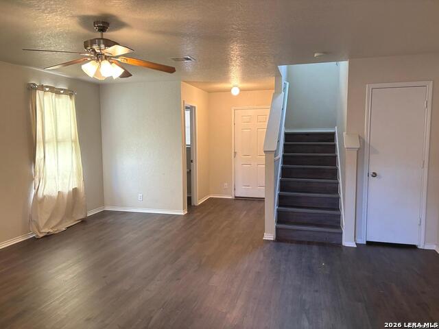 136 Hampton Way Property Photo 4