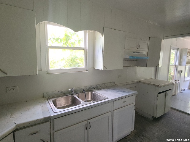 5106 Bartmer Property Photo 3