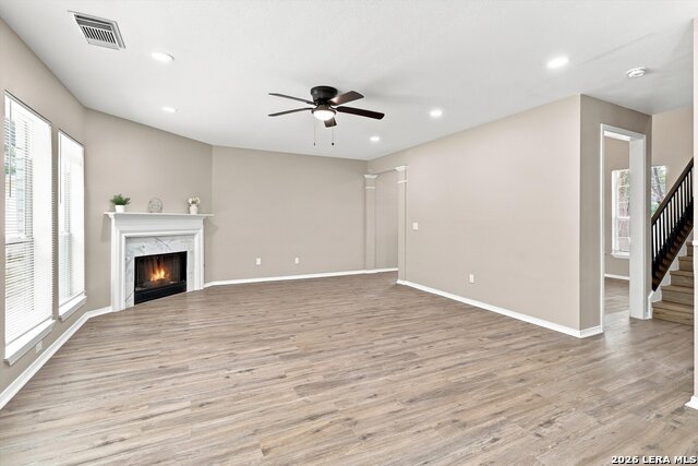 54 Lockspring Property Photo 10