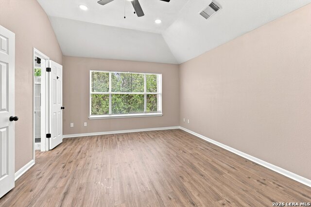 54 Lockspring Property Photo 14