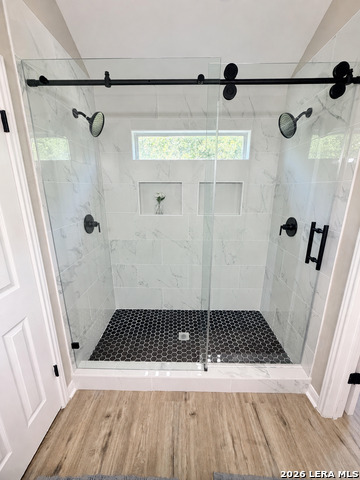 54 Lockspring Property Photo 18