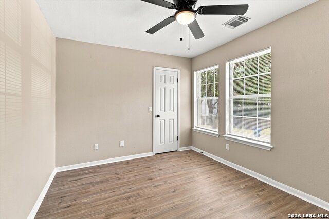 54 Lockspring Property Photo 27