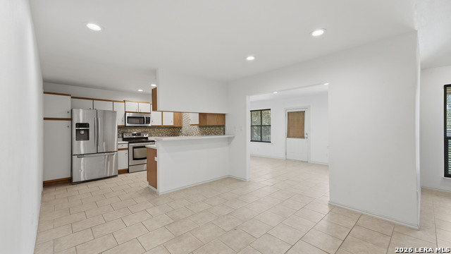1233 Hollyhock Ln Property Photo 6