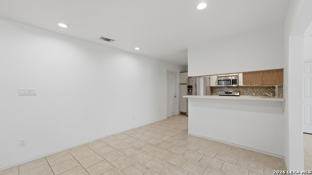 1233 Hollyhock Ln Property Photo 7