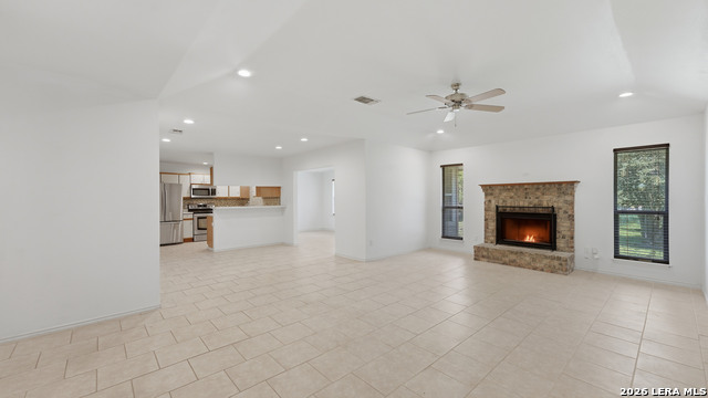 1233 Hollyhock Ln Property Photo 10