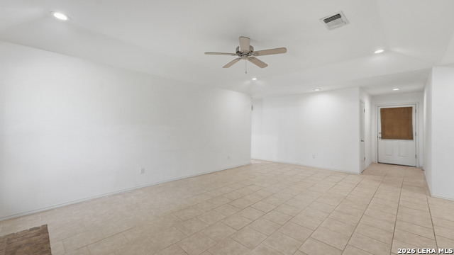 1233 Hollyhock Ln Property Photo 14