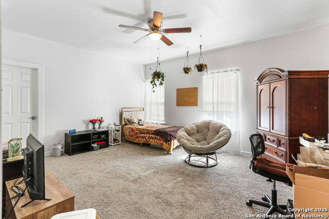4 Oak Plz Property Photo 20