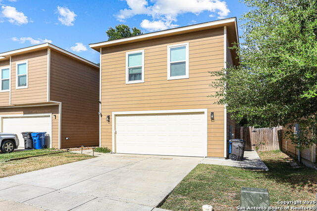 4 Oak Plz Property Photo 23