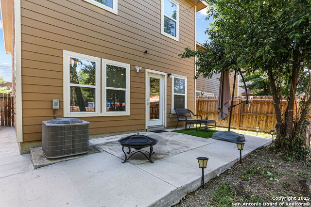 4 Oak Plz Property Photo 25