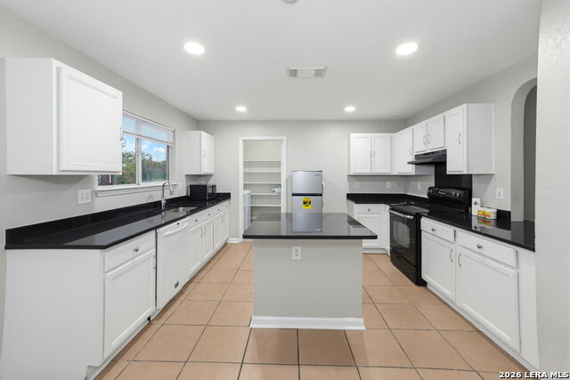 618 Tres Caminos Property Photo 2