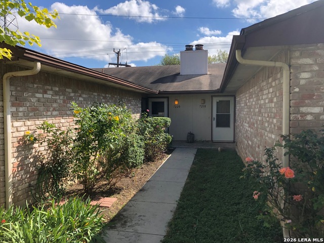 7218 Rimwood Property Photo 3