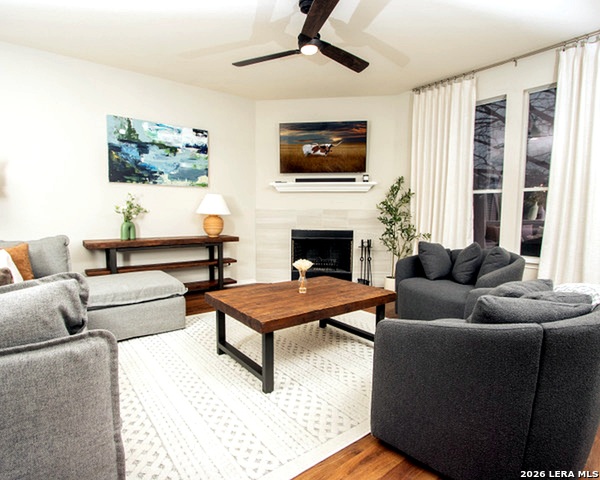 26807 Sparrow Rdg Property Photo 3