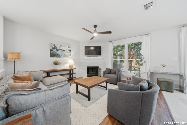 26807 Sparrow Rdg Property Photo 5