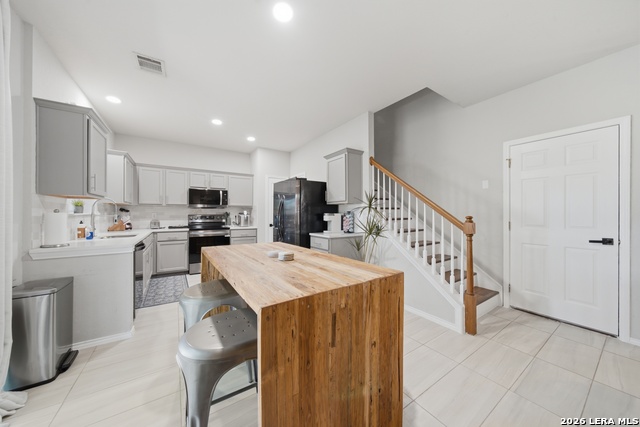 26807 Sparrow Rdg Property Photo 10