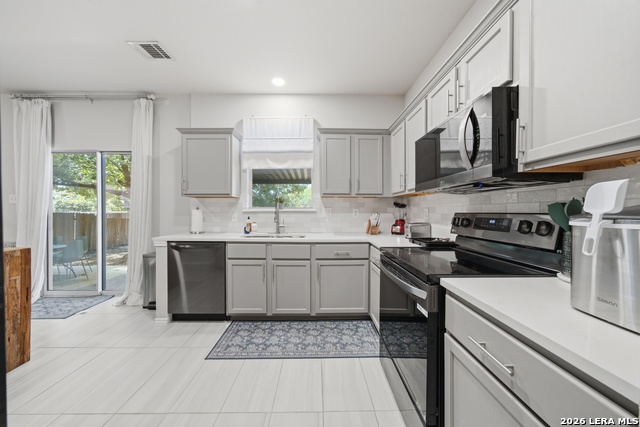 26807 Sparrow Rdg Property Photo 12