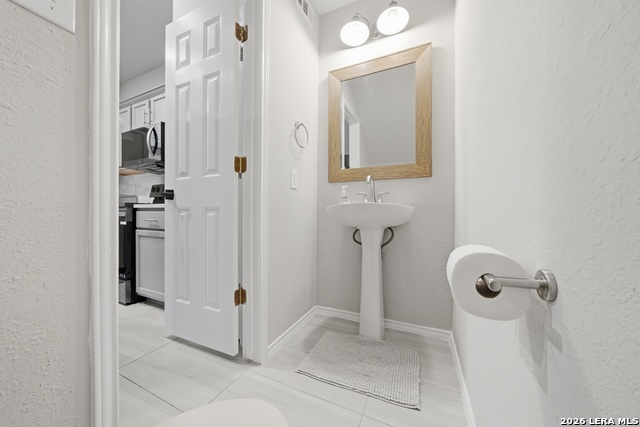 26807 Sparrow Rdg Property Photo 13