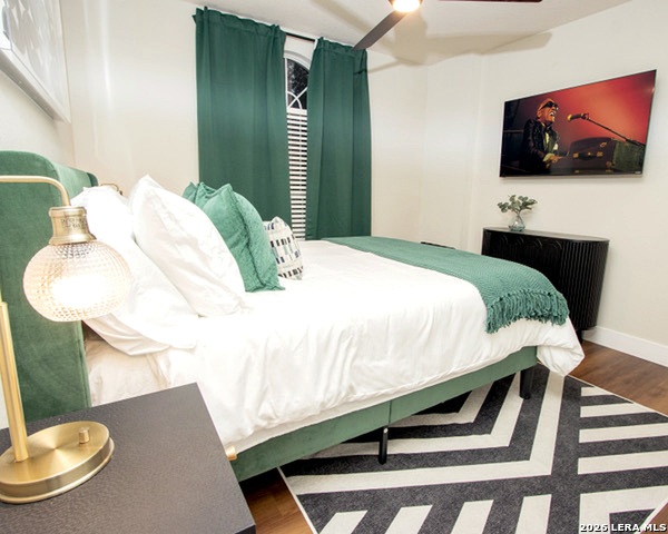 26807 Sparrow Rdg Property Photo 27