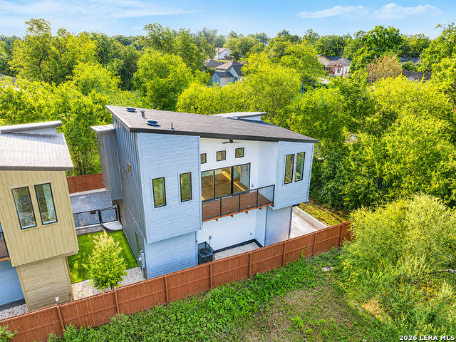 108 Vine St Property Photo 2
