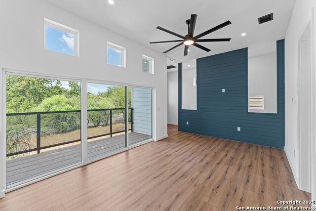 108 Vine St Property Photo 7