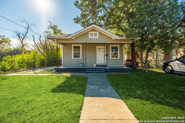 112 Harding Pl Property Photo 1